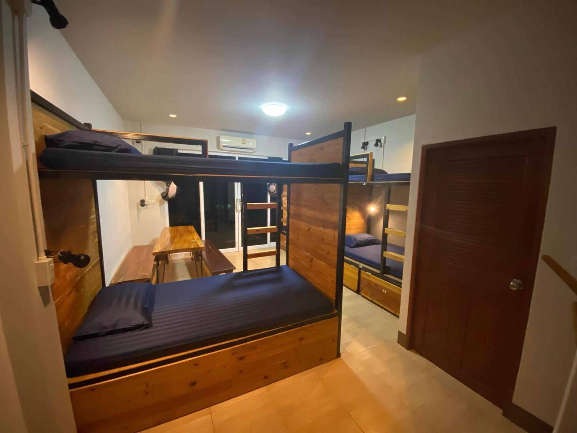Eq Hostel ท้องศาลา ภายนอก รูปภาพ