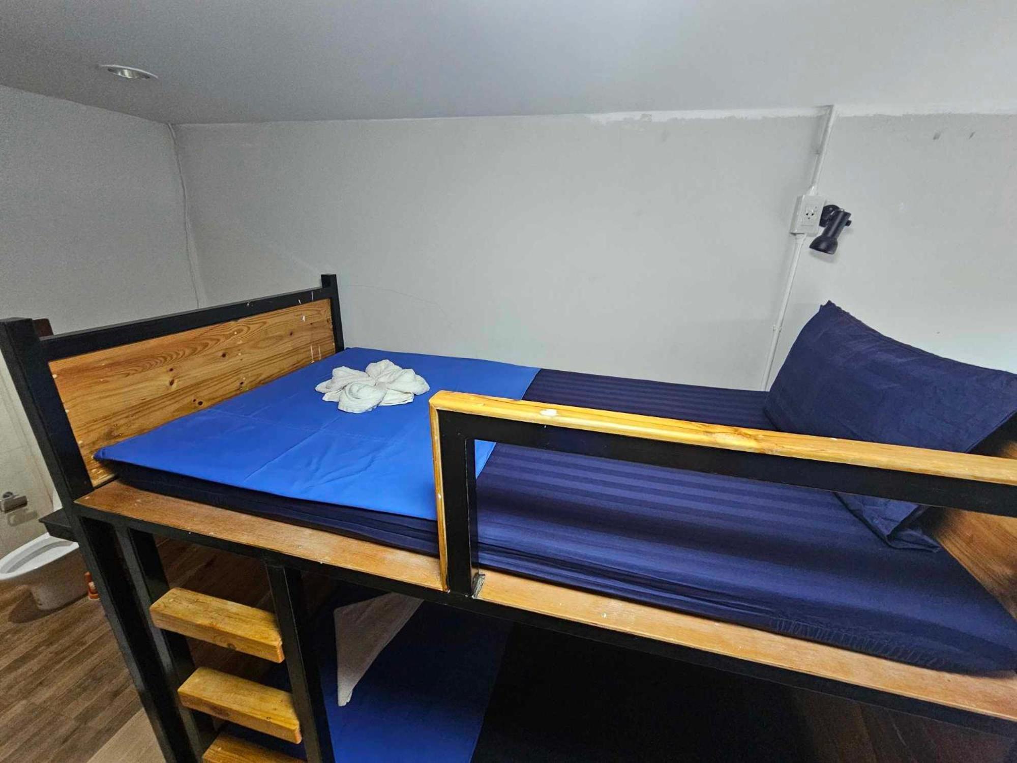 Eq Hostel ท้องศาลา ภายนอก รูปภาพ